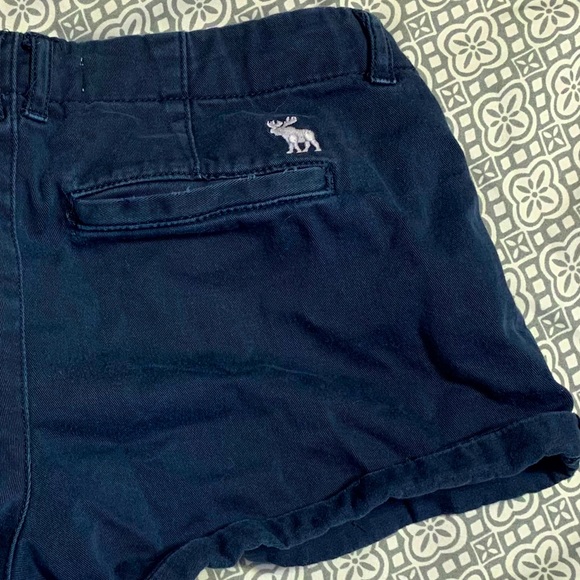 Abercrombie and Fitch shorts 00 - Picture 2 of 3
